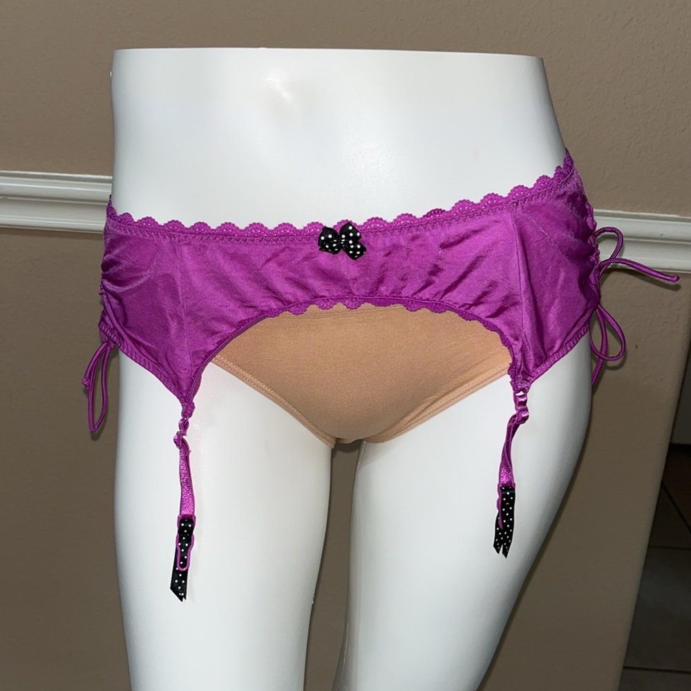 Victoria’s Secret Garter